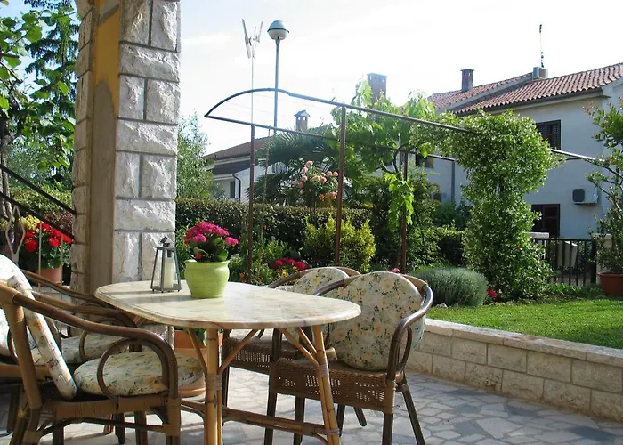 Jolly Porec: Blizu Centra I Mora פורץ
