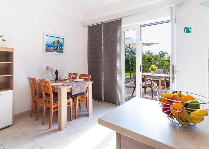 Jolly Porec: Blizu Centra I Mora Apartment *